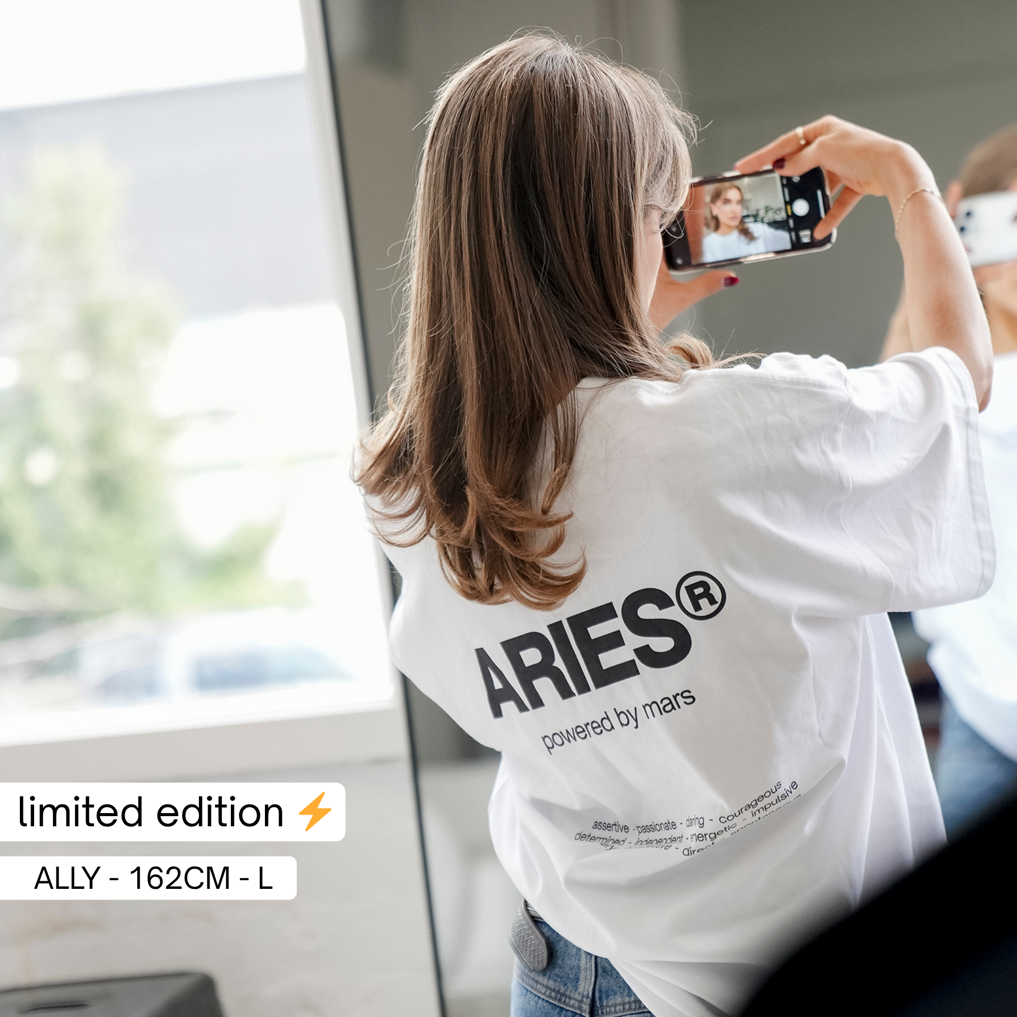 THE HOT GIRLS ARE OBSESSED WITH ASTROLOGY TEE